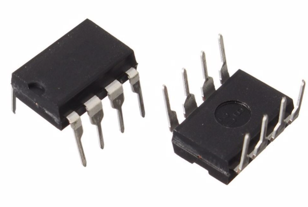 NJM4560D